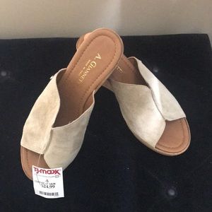NWT A. Giannetti Wedges Sandals